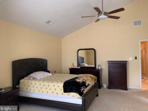 6766 Sycamore Park Dr, Haymarket VA  20169-2995 exterior