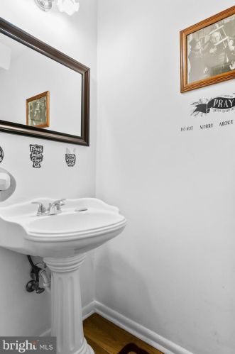 15 Harper Ln, Willingboro NJ  08046-1711 exterior