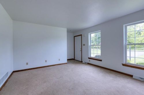 3545 37th Street Ext, Beaver Falls, PA 15010-1101