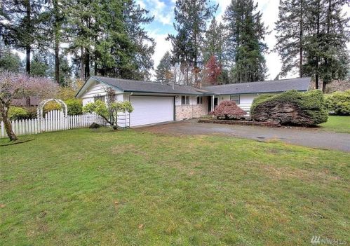 11706 Mountbrook Ln, Lakewood WA  98499-1243 exterior