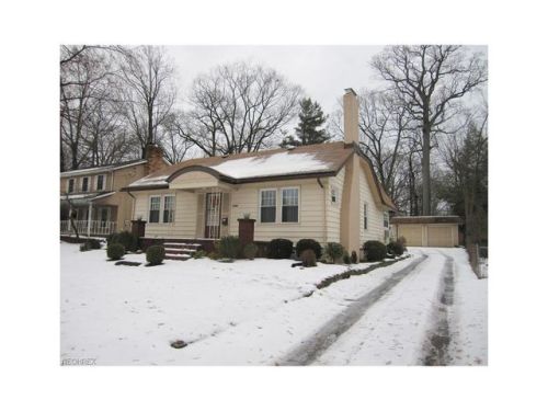 3505 Oak Rd, Cuyahoga Falls, OH 44224-3932