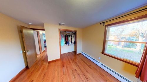 170 Giddings Ave, Windsor CT 06095-3743 exterior