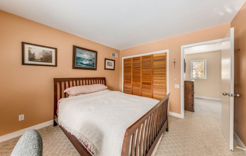 8801 Hart Dr, Waterford WI  53185-1364 exterior