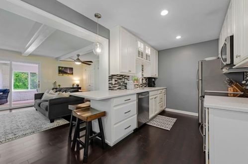 1124 Monastery Dr, Latrobe PA 15650-2726 exterior