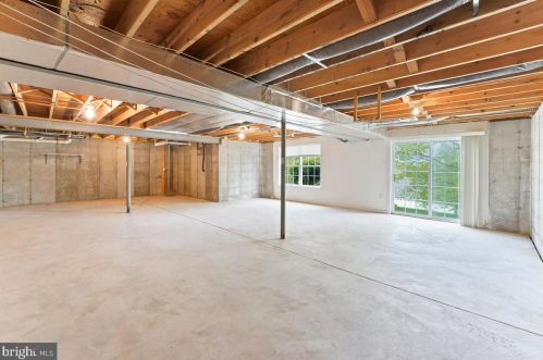 808 Phipps Woods Ct, Glen Mills PA  19342-2243 exterior