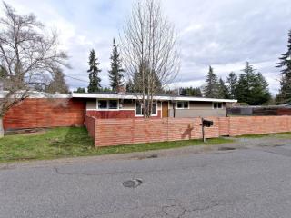 14306 141, Seattle WA  98059-5519 exterior