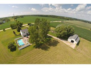23890 Highview Ave, Lakeville, MN 55044-7848