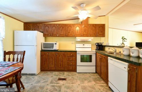 5906 Stanfield Rd, Spotsylvania VA  22551-2824 exterior