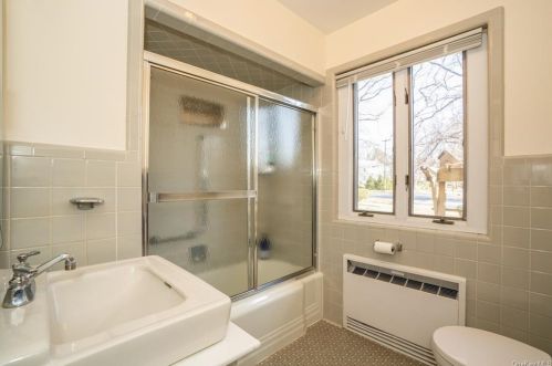 46 Lincoln Rd, Scarsdale NY  10583-7246 exterior