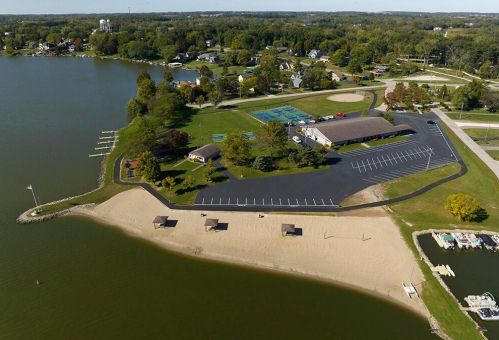 1239 Choctaw Dr, London OH  43140-8726 exterior