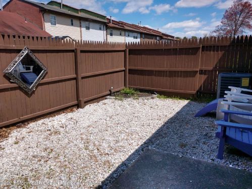 94 Greenwood Loop Rd, Bricktown NJ  08724-1255 exterior