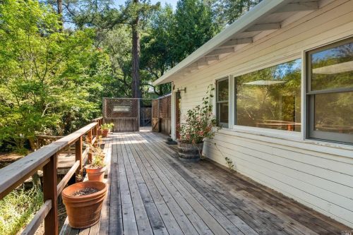 5372 Montecito Ave, Santa Rosa, CA 95404-1945