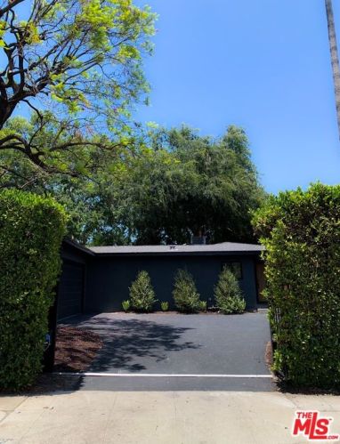 4257 Sepulveda Blvd, Van Nuys CA  91403-3802 exterior