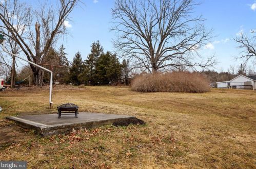 616 Branch St, Strasburg VA  22657-2024 exterior