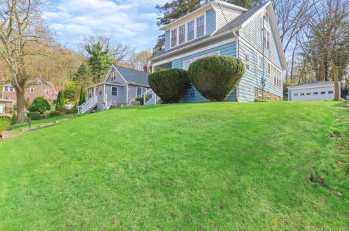 41 Park Pl, Ansonia, CT 06401-2837