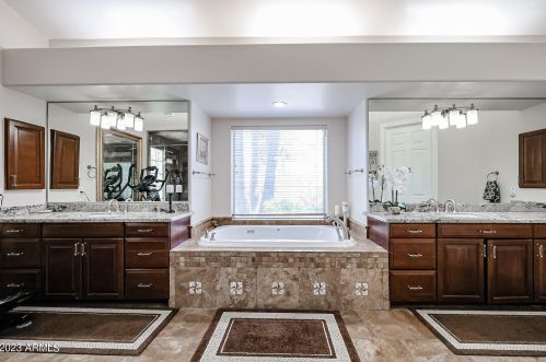 9610 Laurel Ln, Scottsdale AZ 85254-4901 exterior