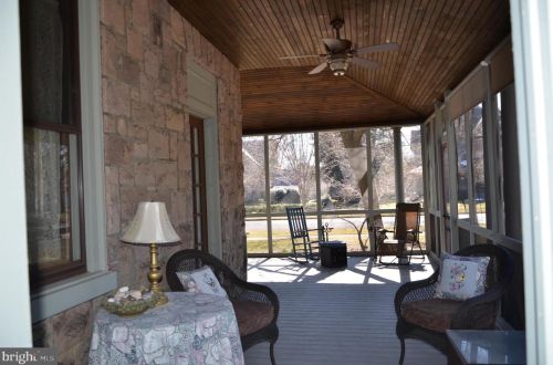 205 Lippincott Ave, Riverton NJ  08077-1309 exterior