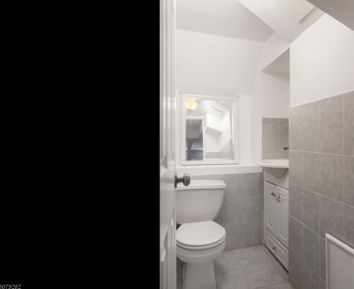 2212 Jersey Ave, Scotch Plains NJ  07076-4618 exterior