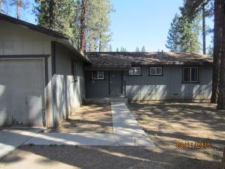 836 Wolf Ave, Portola, CA 96122-7012