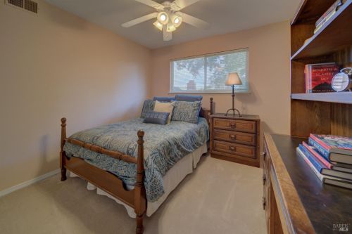 430 Willamette Dr, Vacaville CA  95688-4228 exterior