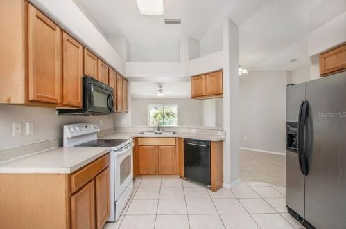 10728 Shady Preserve Dr, Riverview, FL 33579-9312
