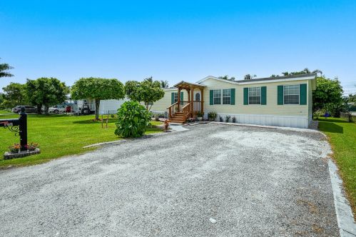 1700 Avenue, Belle Glade, FL
