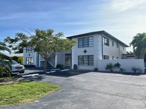 608 46th Ln, Cape Coral, FL 33904-5554