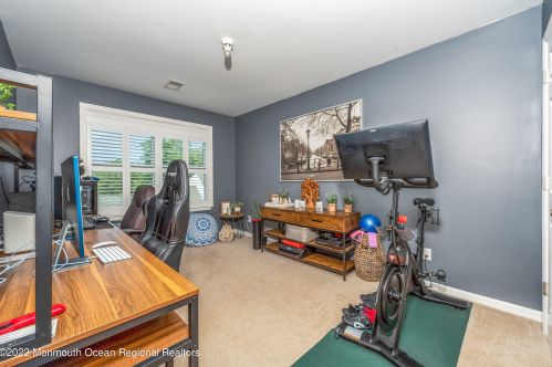204 Hudson Ave, Middletown NJ  07748-5531 exterior