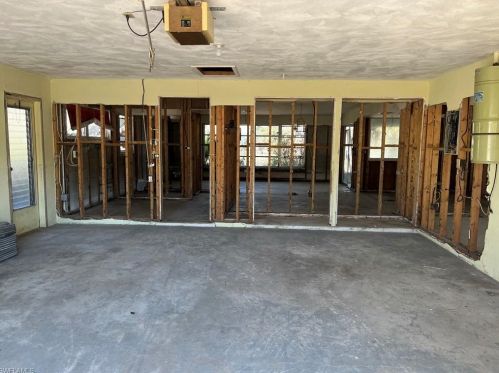 548 Boulder Dr, Sanibel, FL 33957-5304