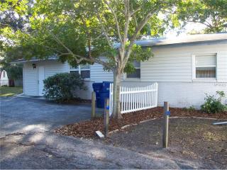 2982 Meadow View Ave, Largo, FL 33771-2559