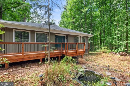 20787 Evergreen Mills Rd, Leesburg VA  20175-6320 exterior