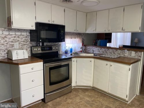 608 Park View Dr, Richmond National Battlefiel VA  22835-4805 exterior