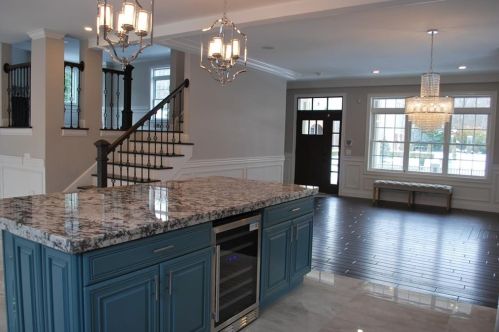 2 Thornwood Dr, Lincoln, RI 02865-4999