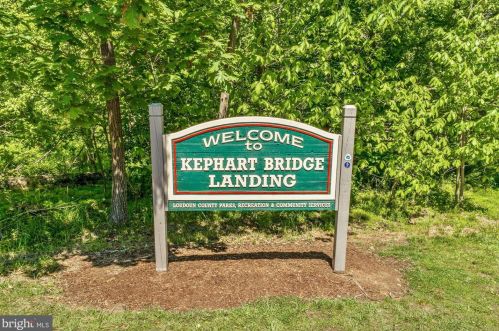 19372 Ml Dm Pl, Leesburg VA 20176-1637 exterior