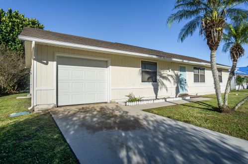 1009 Cairo Ave, Fort Pierce, FL 34953-3214