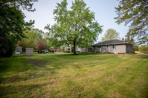 856 Buhl Farm Dr, Hermitage PA  16148-1556 exterior