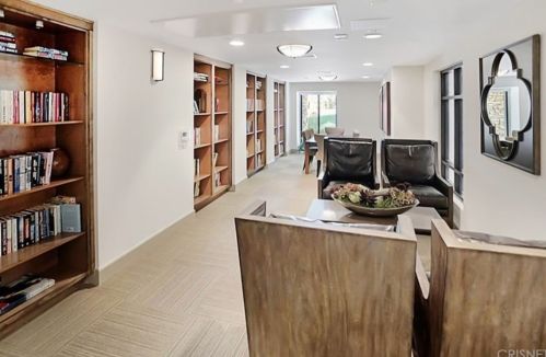 5015 Balboa Blvd, Van Nuys CA 91316-3424 exterior