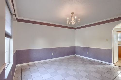 423 Kingsbrook Dr, Mc Donald PA  15057-2667 exterior