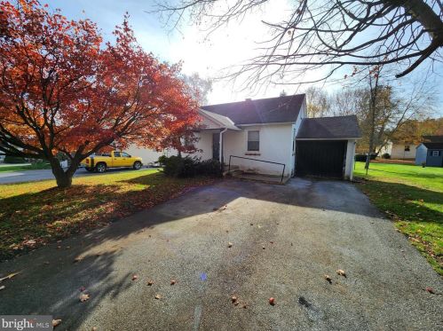 3706 Humpton Rd, Downingtown PA  19335-2126 exterior