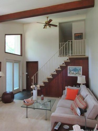 13 Lyrical Ln, Sandy Hook, CT 06482-1608