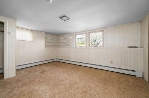 128 Tiogue Ave, Coventry RI 02816-6491 exterior