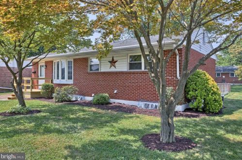 4711 Courtland St, Camp Hill PA  17011-4025 exterior