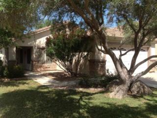 862 Baylor Ln, Gilbert, AZ 85296-4213