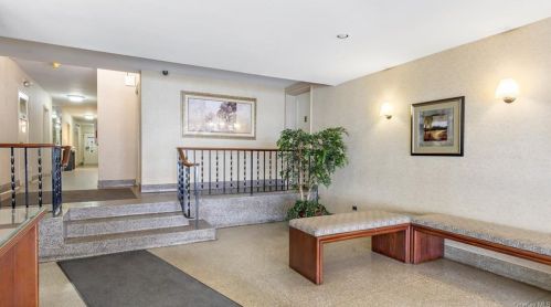 180 Hartsdale Ave, Hartsdale NY  10530-3544 exterior