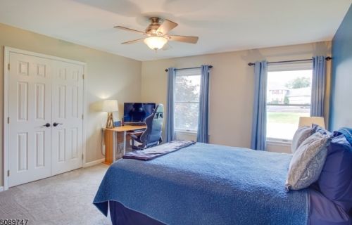 25 Martingale Dr, Wantage NJ  07461-2857 exterior
