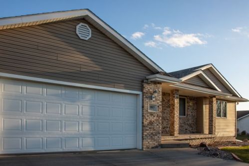 5805 16th St, Hayland, NE 68955-3127