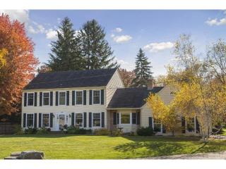 14721 Wychewood Rd, Hopkins, MN 55345-3663