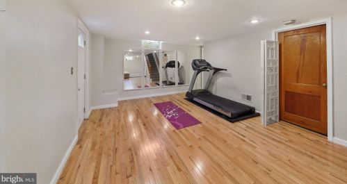 5900 31 Pl, Washington DC 20015-1676 exterior