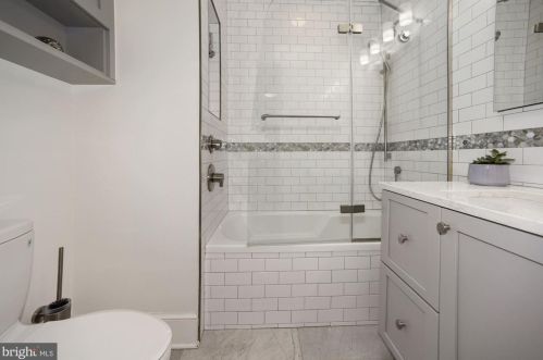 2334 Huidekoper Pl, Washington DC 20007-1827 exterior