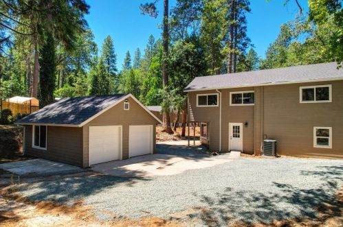 11303 Butler Rd, Grass Valley CA  95945-6918 exterior